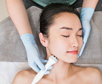 家庭美容儀器如何配合化妝品 家庭美容儀器如何配合化妝品